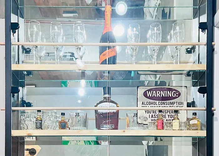 Апартаменти Arthitekt - Stylish 1br Near Afi Cotroceni *